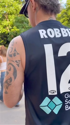 Back in the game! 😄 #robbiewilliams #robbiewilliamsappreciationpages 🎥 Ayda's Instagram | Robbie Williams Appreciation Pages