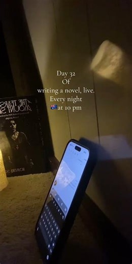 Day 32 of writing a novel, live. Quiet writing session. You see a book being born into this world