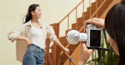 Godox's Lux Elf Retro Flash is a Compact, Simple On-Camera Strobe