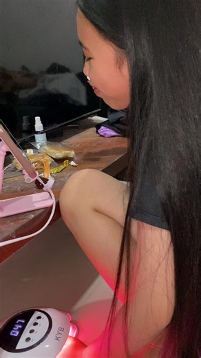 Nail Art Unik dan Lucu di TikTok