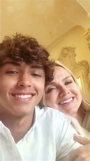 Eliana mostra o reencontro com o filho Arthur