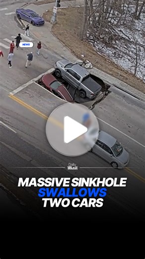 The community came together to rescue the drivers 👏 #sinkhole #rescue #news | Daily Mail Australia