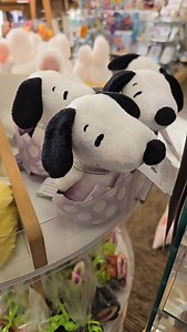 Peanuts finds @hallmarkstores #snoopy #peanutsgang #snoopyfan #collectpeanuts #snoopygrams | CollectPeanuts
