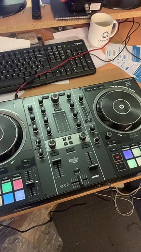 Hercules DJ Impulse 500: The Ultimate Deck for Beginner DJs