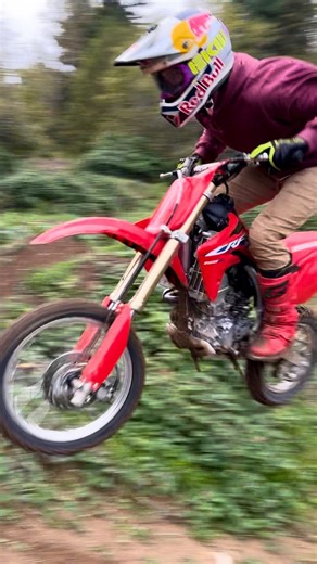 If every brand made a 150cc race bike, what one would you go with? Some CRF150F bark’n 🤠 @redbullmotorsports @redbull @motosportinc @rdrco.inc @bbrmotorsports @allballsracing_ #CRF150 #CRF150R #honda | Carson Brown