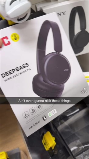 Wouldn’t even waste my time stealing these! #tiktokmademebuyit #ankeruk #headphones #headphone #noisecancelling