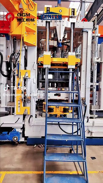 Transform your concrete block making process with Quangong's global integrated solutions! 🌎 #blockmachine #blockmakingmachine #brickmakingmachinery