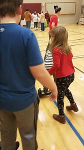 How to use a dust mop