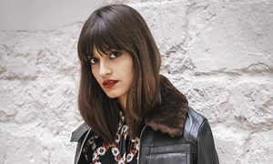 LA GRENADE (EN ESPAÑOL) - Clara Luciani - LETRAS.COM