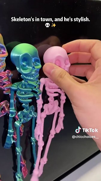 Deformable, magnetic, 3D printed—this skeleton has more character than most people I know. #DeformableToy #SkeletonCollectible #MagneticArtToy #SpookyButFun #HalloweenDeskBuddy