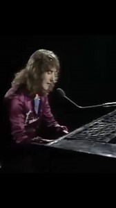 Denny Laine & Wings Perform