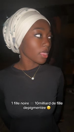Rester telle que vous êtes mes gow , y’a pas pommade pour devenir noir hoo ce qui veut dire qu’on est exceptionnel 😉❤️#pourtoiii #femmenoire
