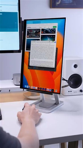 Versatile dual screens for Mac mini and phone with M2 Air