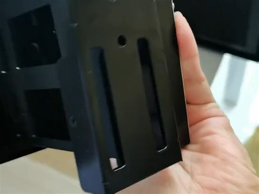 上下两个3.5硬盘安装