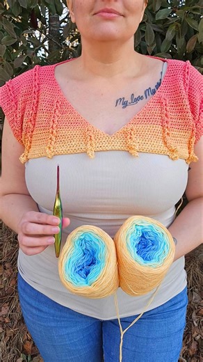 New design🧶🧶 #crochet #diy #design #pattern #sweater #crochetdesigns #top #rainbow #fyp #viral