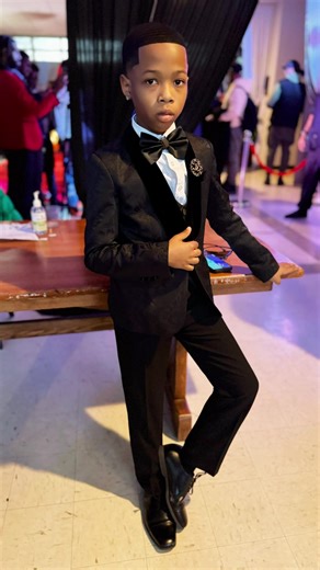 2.1K views · 118 reactions | I learned some interesting lessons about Chicago last night. | Model Harper Anthony | Facebook