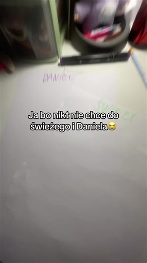 😭😭
