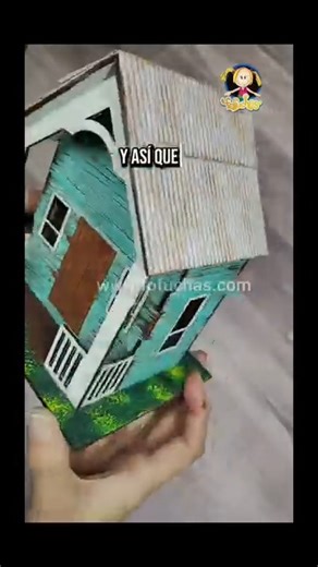 Te enseño a pintar una casita en madera? 🏡 Casitas Jíbaras Puertorriqueñas – 4 Estilos Exclusivos Lleva un pedacito de Puerto Rico a tu hogar con nuestras Casitas Jíbaras. Cada diseño refleja calidez, sencillez y colorido. Disponibles en 4 estilos únicos, ideales para decorar, regalar o coleccionar: ✨ Estilo #1 – Casita con balcón lateral. Medidas casita 5" 1/2 x 3" x 4", base 6" 1/2 x 4" 1/2. $13.99 más IVU (Sin pintar). ✨ Estilo #2 – Casita con balcón al frente. Medidas casita 4" 1/8 x 3" 1/2