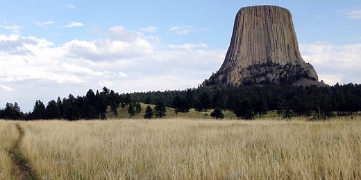 Climber falls to his death at Devils Tower, leaving partner stranded