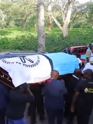 MWILI_WA_MAREHEMU_MZEE_MTEI_ULIVYOFIKISHWA_NYUMBANI_KWAKE_NA_TARUMBETA,_HECHE_AONGOZA_CHADEMA#chadema