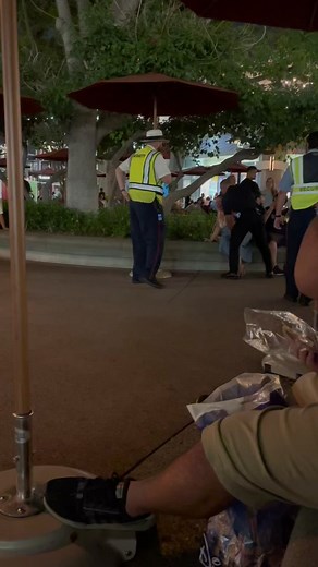 Uhm people getting arrested at Disneyland whats going on 🙃 #disneyland #anaheim #ghettodisney #disneyghetto #crimestoppers #anaheim #anaheimpolice #disneypolice #disneysecurity #downtowndisney