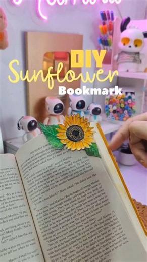 DIY Sunflower Bookmark🌻 | #shorts #diy #craft #viral #trending #art #craftideas