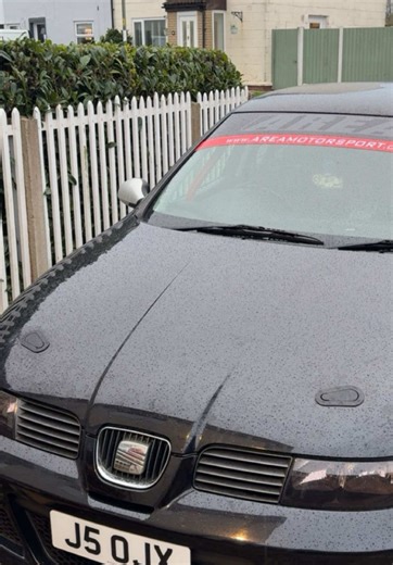 Upgrading My Seat Leon MK1: New Aero Catches Installation