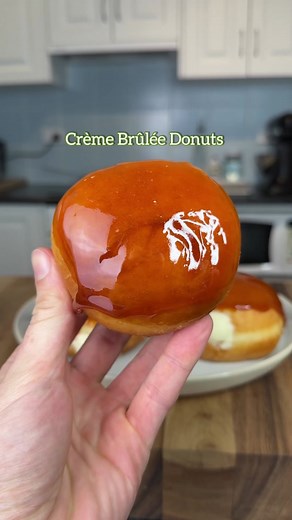 Crème Brûlée donut 🍩 Crème pattissiere: 1. Combine 3 eggs, 75g sugar, 38g plain flour and 1 tsp vanilla paste in a bowl, whisking to combine. 2. Heat up 365ml whole milk on the stove until warm. Remove from the heat and temper the eggs by slowly streaming the warm milk into the eggs, whisking constantly. 3. Fully combine both and return to the stove on medium-low heat, whisking constantly until the custard thickens. Bring it to a boil for 30 seconds to ensure the flour is cooked 4. Transfer int
