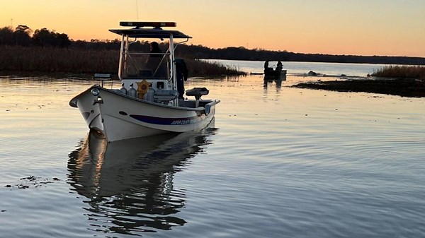 Rescuers free stranded duck hunters near Dam B after hours-long ordeal