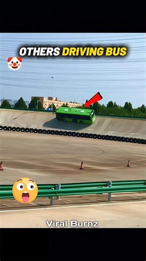 OTHERS DRIVING BUS VS LAST ONE 💀 #edit #trending #trollface #troll #skulledit