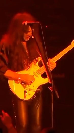 best solo from like an angel #yngwiemalmsteen