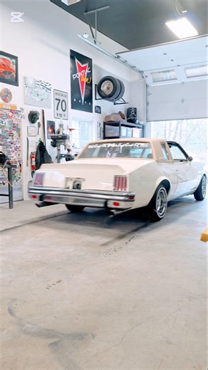Dont Be A Wiener. #gbody #burnout #pontiac #racecar #grandprix #carshow #subscribe #wiener