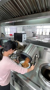 171K views | ✨Cooking made effortless with the latest automatic cooking machine!  No more slaving over the stove, just sit back and let the machine do all the work while you relax.  It's amazing how technology has made our lives easier and more convenient.  So why not take advantage of it and spend more time doing what you love? #automaticcookingmachine #innovativetechnology #cooking #inspiration #lifehacks | OH So Unique | Facebook