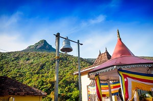 Climbing Adam’s Peak: all 5,500 steps of it! | Atlas & Boots