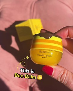 "𝗜 𝗹𝗶𝘁𝗲𝗿𝗮𝗹𝗹𝘆 𝘀𝗮𝘄 𝗿𝗲𝘀𝘂𝗹𝘁𝘀 𝗮𝗳𝘁𝗲𝗿 𝗼𝗻𝗲 𝘂𝘀𝗲!" 🍯 Bee Balm includes: 🧈 Buttery soft texture for supple lips 🍯 Honey stick applicator 🩹 Heals & prevents dry, chapped lips ⭐ 150,000 happy customers *Final chance for our $5 sale* Your solution to dry lips awaits you 👇 www.mybeebalmco.com/products/beebalmtiktok | Bee Balm