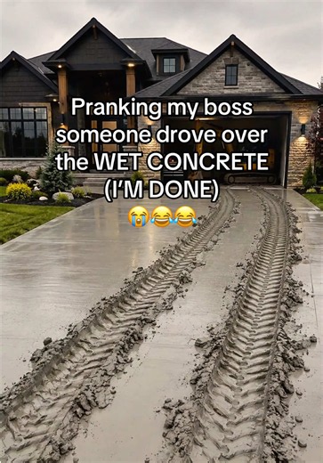 Boss wasn’t very excited💀😭 @mischiefapp #mischiefpartner #textprank #aiprank #prankingboss