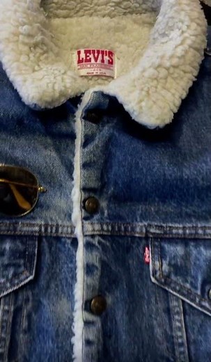 Levi's Sherpa Jacket & Red Wing Boots: Iconic Retro Fashion #vintageapparel