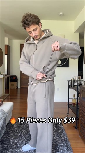 🛋️ Unisex Home Oversized Wearable Blanket Snuggle up like never before with our Unisex Oversized Wearable Blanket. Designed for warmth, softness, and all-day comfort, this blanket hoodie lets you move freely while staying wrapped in plush coziness — perfect for lazy mornings, movie nights, or chilly evenings. Key Features ✅ Ultra-Soft Plush Fabric – Gentle on the skin and super cozy for all-day wear. ✅ Oversized Design – Full coverage and freedom to move comfortably. ✅ Built-In Hood – Extra war