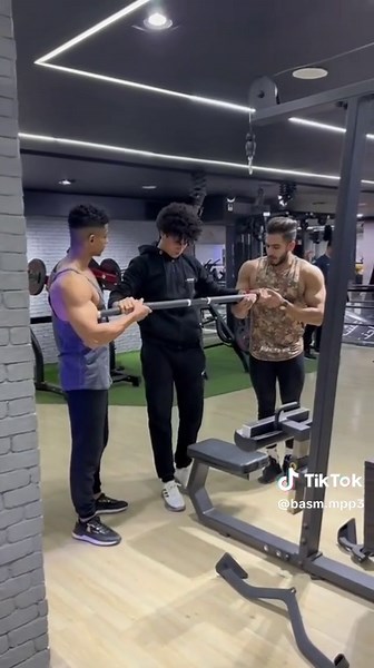 ‏#مقلب😂صوت #شعب_الصيني_ماله_حل😂😂 #مقلب😂🎥صوت #music #مقلب