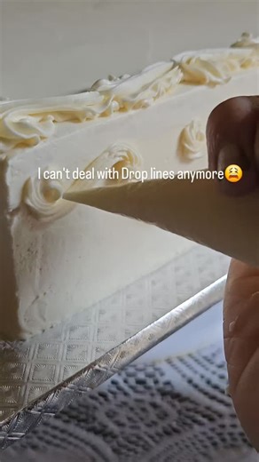 Butter Box on Instagram: "Any hacks for those goddamn drop lines? 😫 Vintage cake, cakedecorating, piping, cake decorator, drop lines #cakedecorator #vintagedesign #piping #cakesofinstagram🎂🍰 #cakeinstagram"