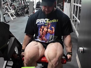 Hunter Labrada腿部训练