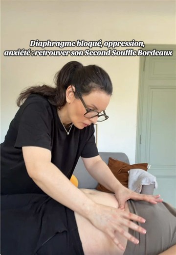 Soin Second Souffle à Bordeaux Diaphragme & respiration Aujourd’hui, pendant ce soin Second Souffle à Bordeaux, j’ai travaillé particulièrement autour du diaphragme et de la respiration. L’objectif : accompagner le relâchement des tensions et redonner progressivement plus d’espace au souffle, notamment lorsque le stress, l’anxiété ou certaines peurs peuvent s’accompagner d’une sensation d’oppression ou de respiration bloquée. Un travail corporel pour dénouer, relâcher et retrouver son second sou