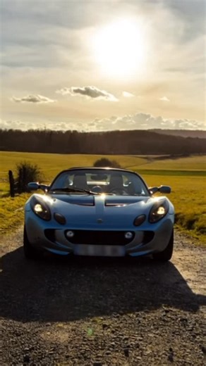 Lotus Elise 111R | #lotuselise #111r #lotuscars #forthedrivers #lightisright | Instagram