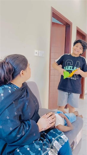 Ali choty bhai ko Sony ni de rha😳 #funny #comedyfilms #comedyforever #comedymove #comedyvidoes