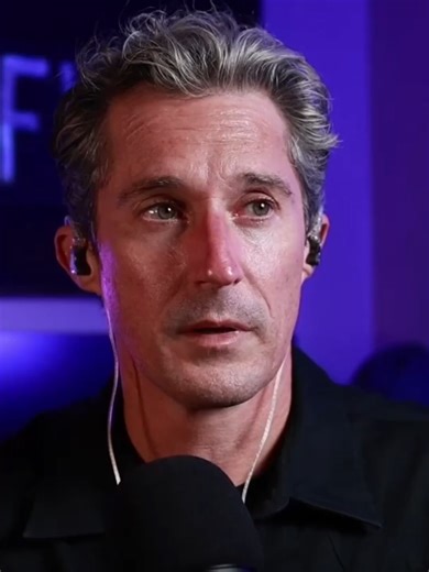 🎙 “What if being halfway isn’t falling behind… but exactly where you’re supposed to be?” Jeremy Roden — host of Halfway, educator & learning strategist — shares why failure, detours, and the stops along your personal path aren’t mistakes. They’re purposeful moments shaping who you’re becoming. Halfway isn’t stuck. It’s the messy middle where learning, growth, and choice happen. Full episode on YouTube, Spotify & Apple Podcast — link in bio 👆 #HalfwayPodcast #JeremyRoden #LearningStrategist #Ed