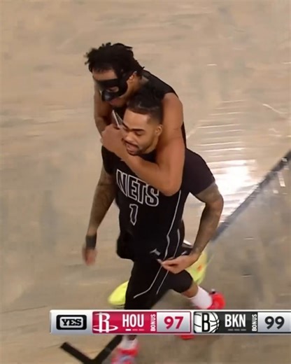 WILD SEQUENCE IN NETS-ROCKETS