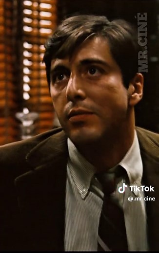 «Le Parrain» réalisé par Francis Ford Coppola (1972) #alpacino #francisfordcoppola #marlonbrando #leparrain #thegodfather #filmculte #film #culte #cinema #movie #saga #sceneculte #scene #extrait #extraitdefilm #coppola #pacino #deniro #mafia #italie #italia #popculture #70s #election #vote #cinematic #cinephile #ciné #mrcine