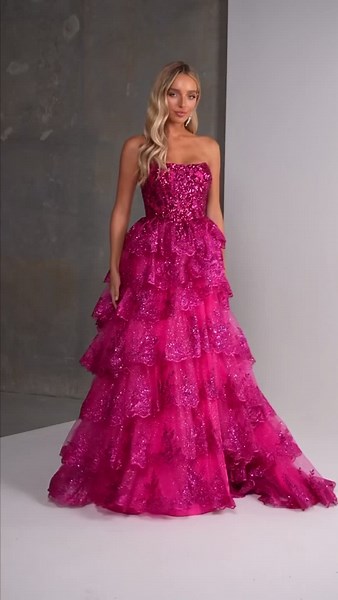 Brand new this prom/formal szn from Tania Olsen 🩷 • • • #formaldress #prom #promdress #retail #prom25 #formal25 #shopping #australia