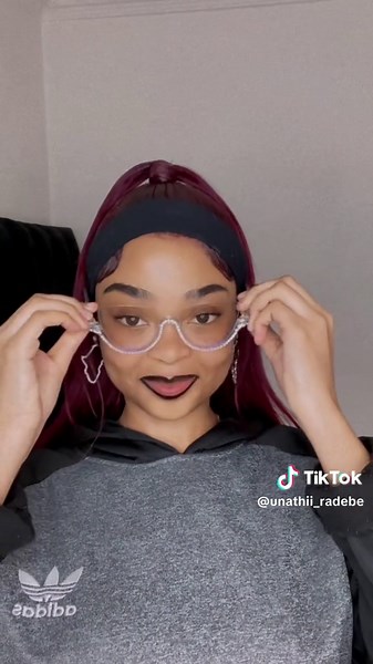 Trendy Glasses for Women: Find Your Perfect Pair