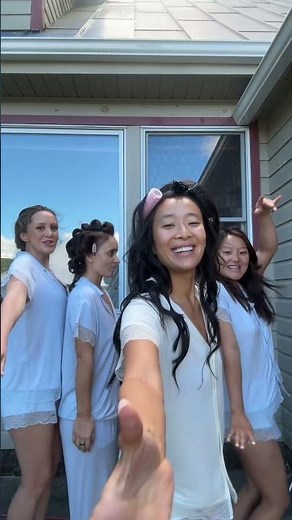 So glad we went with these dresses 😭 Jenny Yoo #bridal